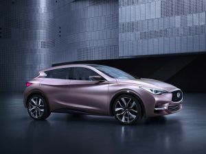 Infiniti Q30