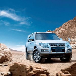 2015 Mitsubishi Pajero
