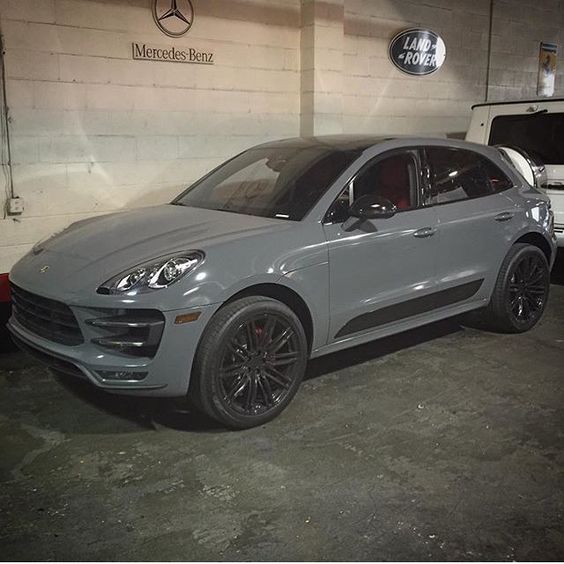 Porsche Macan объявили цены на 2016 год