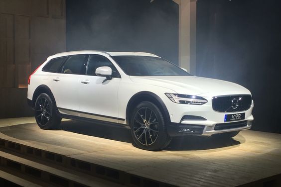 Volvo V90 Cross Country