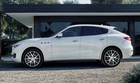 новая модель Maserati Levante 