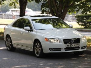 Тест-драйв Volvo S80