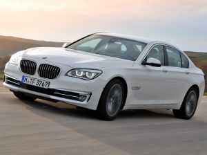 BMW представил новый премиальный седан 7 Series