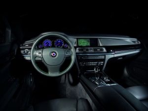 BMW Alpina B7 салон