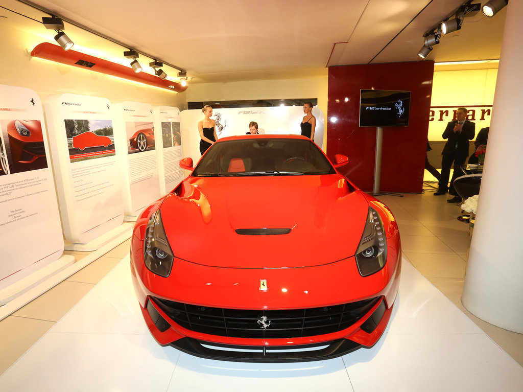 Ferrari F12 berlinetta Ferrari F12 berlinetta