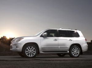 внедорожник Лексус LX 570
