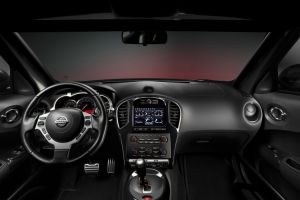 Nissan Juke-R салон