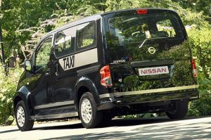 Nissan NV200 компактвэн