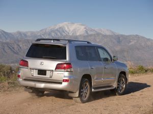 джип Лексус LX 570
