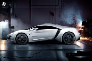суперкар W Motors LykanHypersport