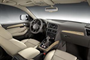 201204221453_facelifted_audi_q5_inside
