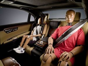 Mercedes-Benz надувные ремни безопасности