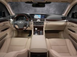 Lexus LS 460 2013 салон