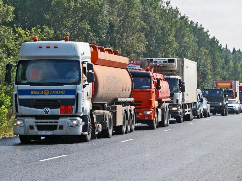 Почти половина регионов РФ хотят ввести плату за проезд грузовиков