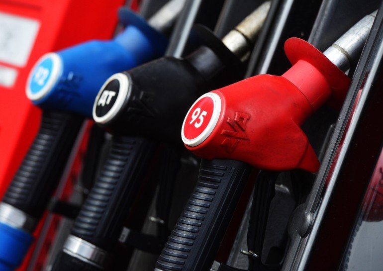 Цены на бензин в России могут снизиться