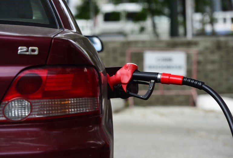 Бензин Евро-4 будет в продаже до 1 июля 2016 года