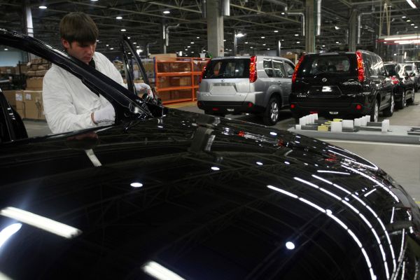 Завод Nissan в Петербурге сократит более 250 сотрудников в марте