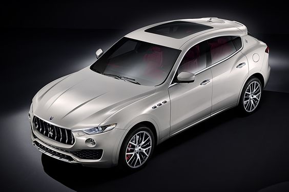 В России стартовал прием заказов на первый в истории марки Maserati кроссовер Levante.