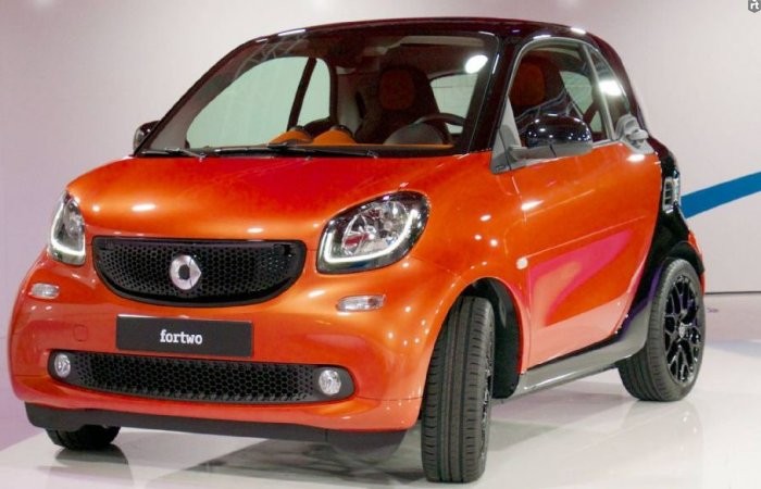 Названы цены на новые версии автомобилей Smart в России