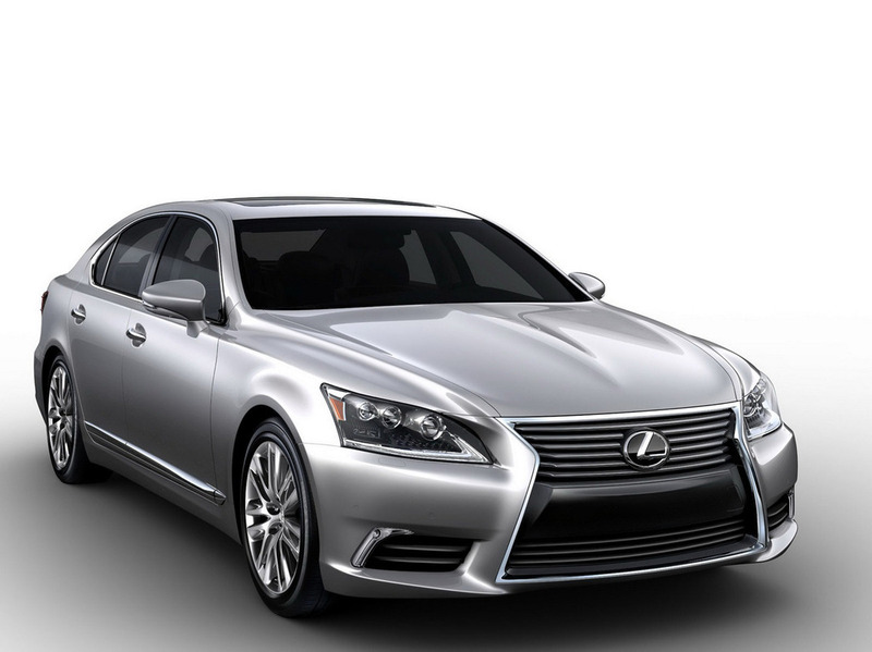 Lexus назвал российские цены на новый LS 460