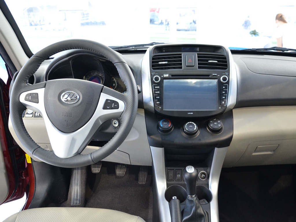 Где находится салон лифан. Lifan x60 салон. Lifan x60 2014 салон. Lifan x60 2013 салон. Лифан Икс 60 салон.