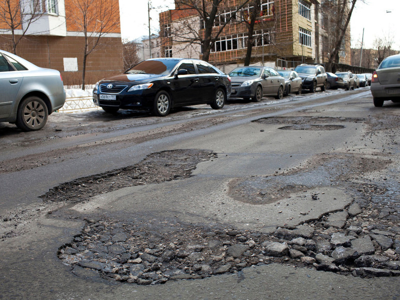 Дороги "убивают" в 3 раза больше россиян, чем пьяные водители