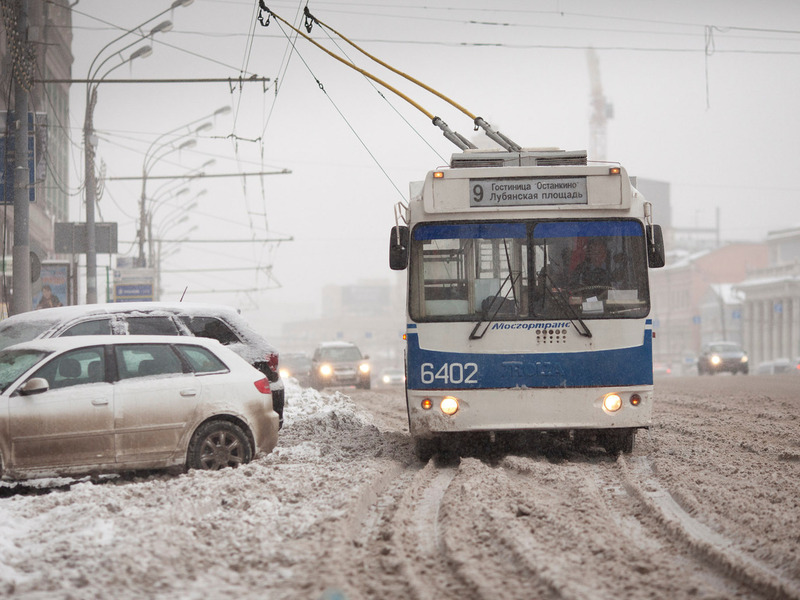 Власти Москвы рекомендуют пересаживаться на общественный транспорт