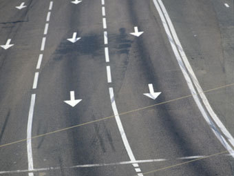 В Москве в 2013 году начнут следить за пересечением стоп-линий