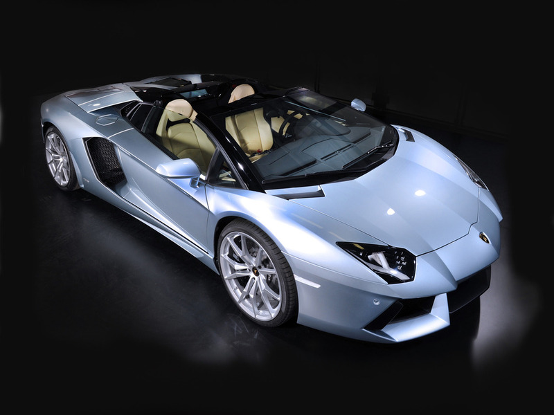 Lamborghini начал прием заказов из России на новый Aventador Roadster