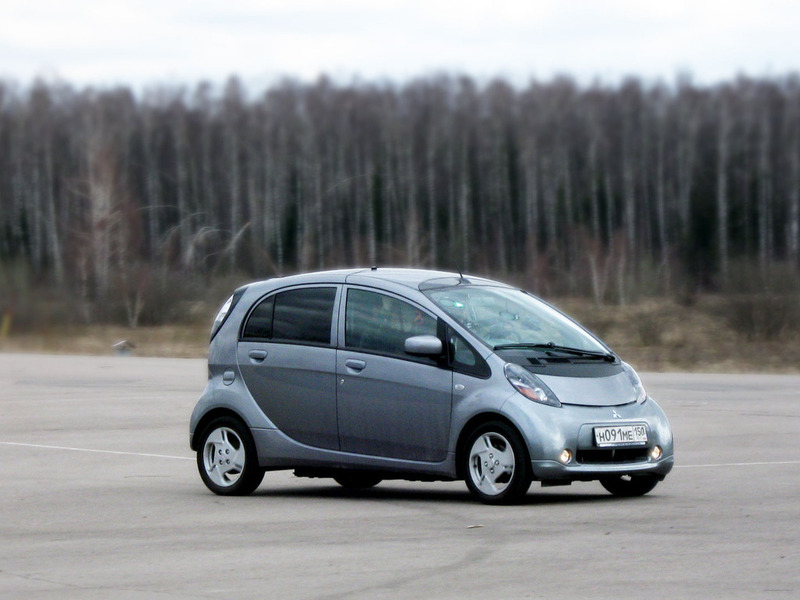 Россияне купили уже 90 электромобилей Mitsubishi i-MiEV