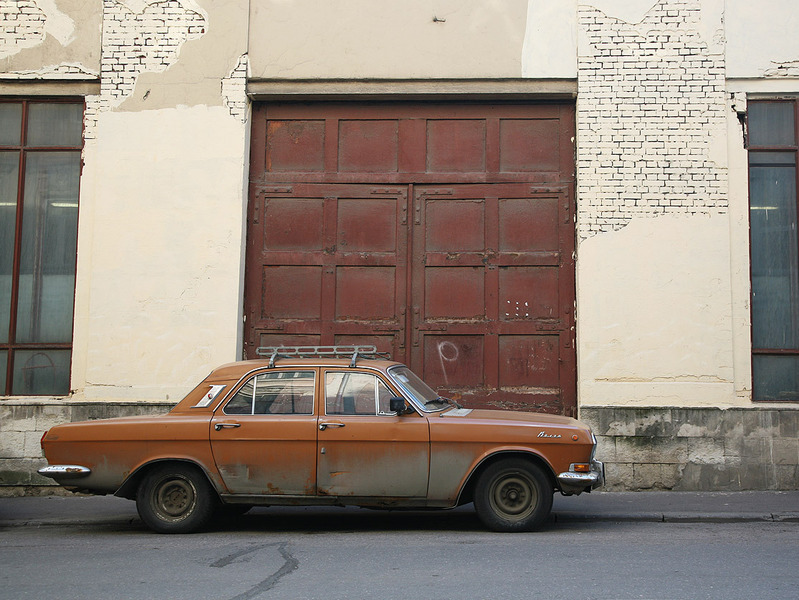 Половина машин в автопарке России - старше 10 лет