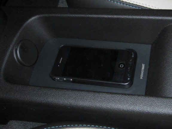 Беспроводная зарядка для смартфонов в автомобилях GM появится в 2014 году