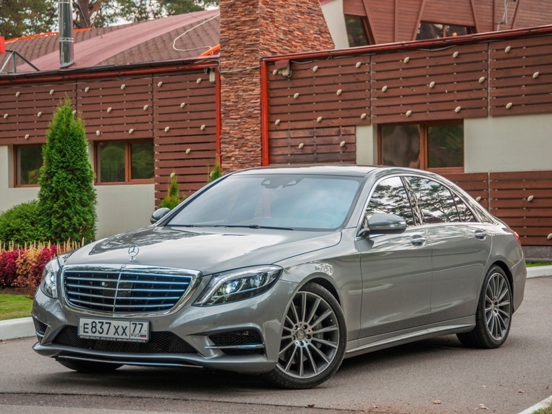 Китай выбрал "Автомобилем года" новый Mercedes S-класс