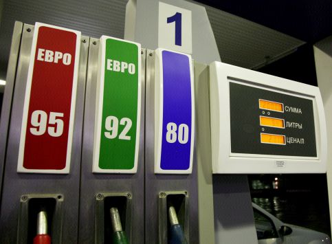ФАС предлагает отменить пошлины на импортный бензин