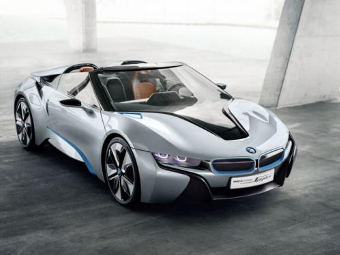 В BMW дали "зеленый свет" спортгибриду i8 без крыши
