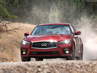 У Infiniti Q50 обнаружили сбои в электронном рулевом управлении