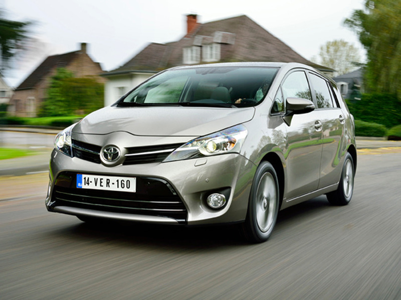 Toyota Verso подорожала на 30 000 рублей