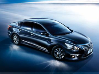 Новый седан Nissan Teana доберется до России в марте