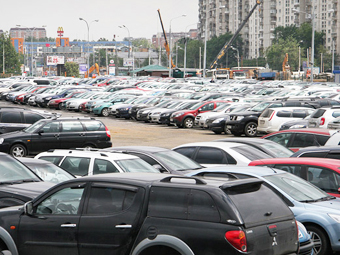 На перехватывающих парковках Москвы откроют мойки и шиномонтажи