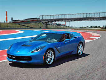 Chevrolet Corvette в России будут продавать четыре дилера в Москве и Петебурге