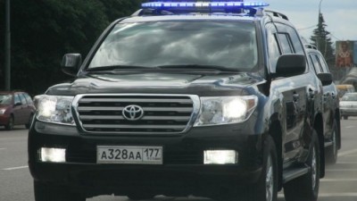 Чиновникам России запретят покупать иномарки