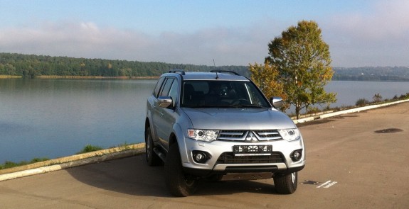 Mitsubishi Pajero Sport обновился и не подорожал
