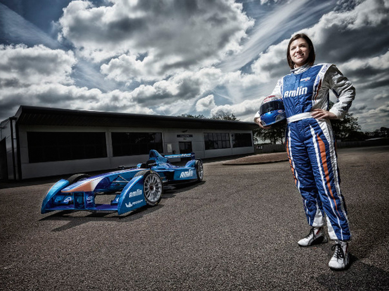 За рулем болида "Формулы-Е" появится женщина-пилот