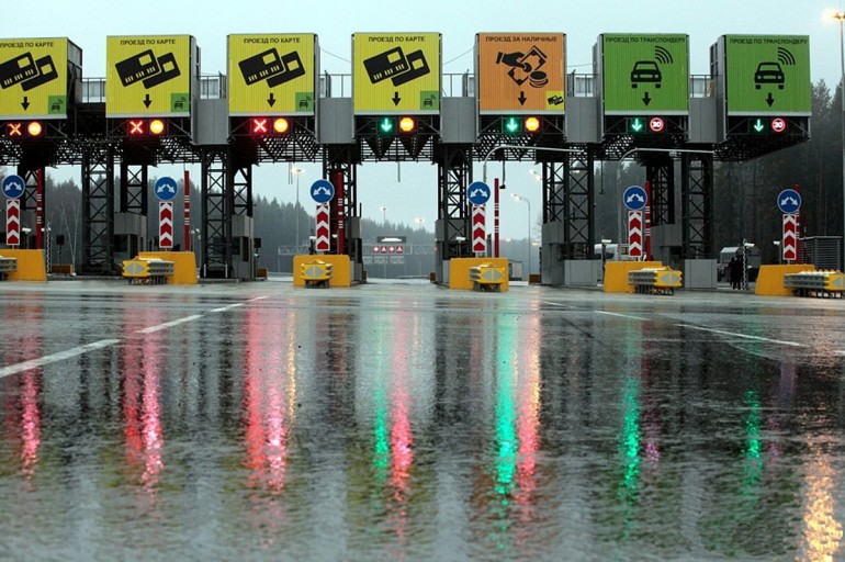 В России могут появиться платные скоростные полосы