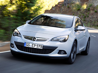 Названы российские цены на Opel Astra GTC с новым двигателем