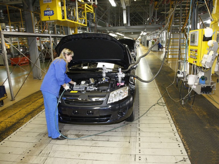 АВТОВАЗ планирует возобновить сборку Lada Kalina и Granta