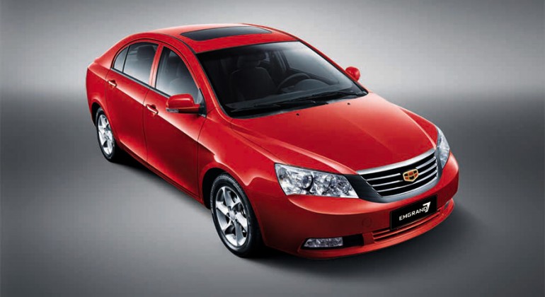 Geely потеряет половину прибыли из-за снижения продаж и курса рубля