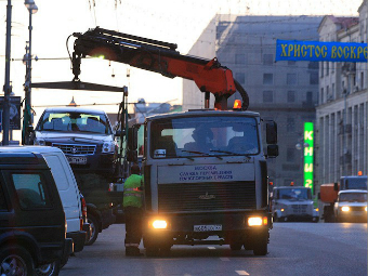 Эвакуаторам запретят увозить машины в присутствии владельца