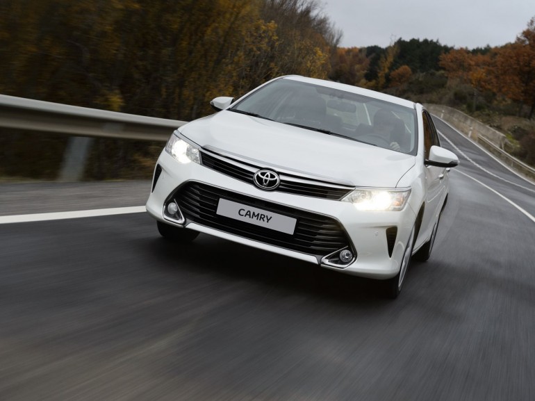 Toyota продолжит работу в Россию несмотря на нестабильный рынок