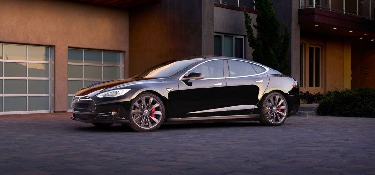 Продажи электромобилей Tesla в России в 2014 году выросли в 10 раз